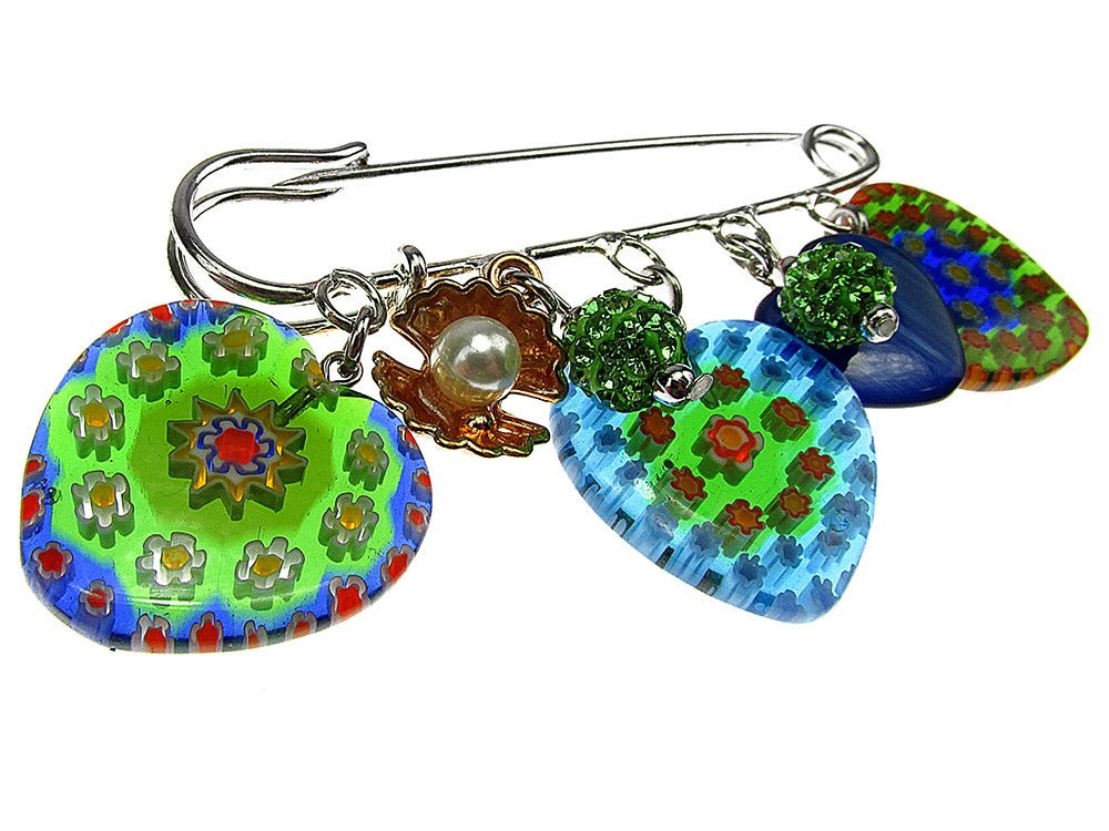 Brosa ac de siguranta supradimensionat cu inimioare Murano - GlamBazaar.ro