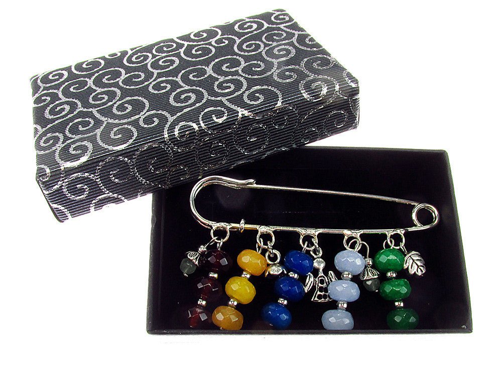 Brosa ac de siguranta supradimensionat cu jad si charmuri - GlamBazaar.ro