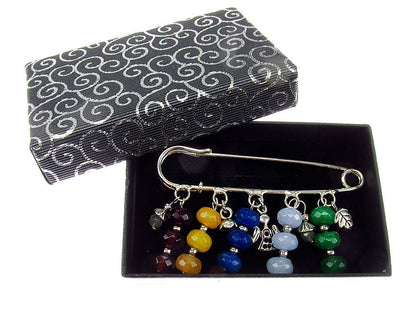 Brosa ac de siguranta supradimensionat cu jad si charmuri - GlamBazaar.ro