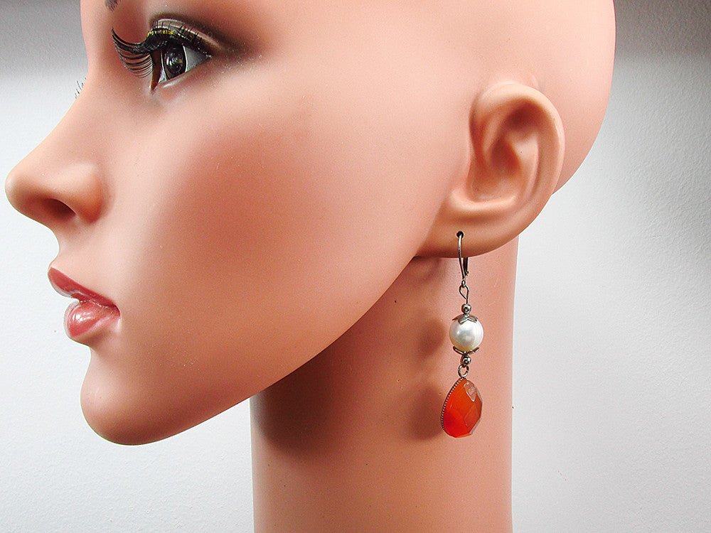 Cercei inox carneol fatetat si perle de cultura - GlamBazaar.ro