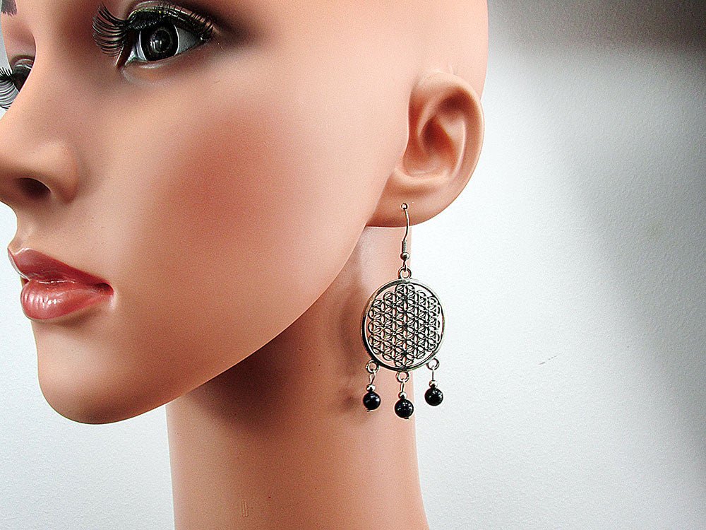 Cercei mari Floarea Vietii cu Piatra Soarelui albastra - GlamBazaar.ro