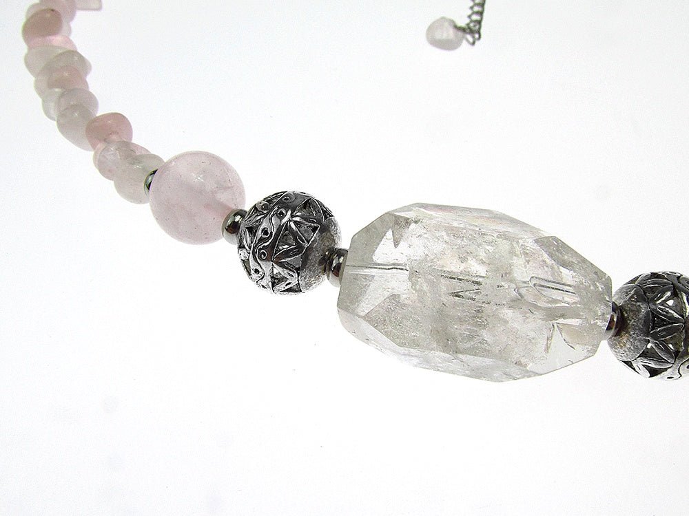 Colier cuart roz si cristal de stanca - GlamBazaar.ro