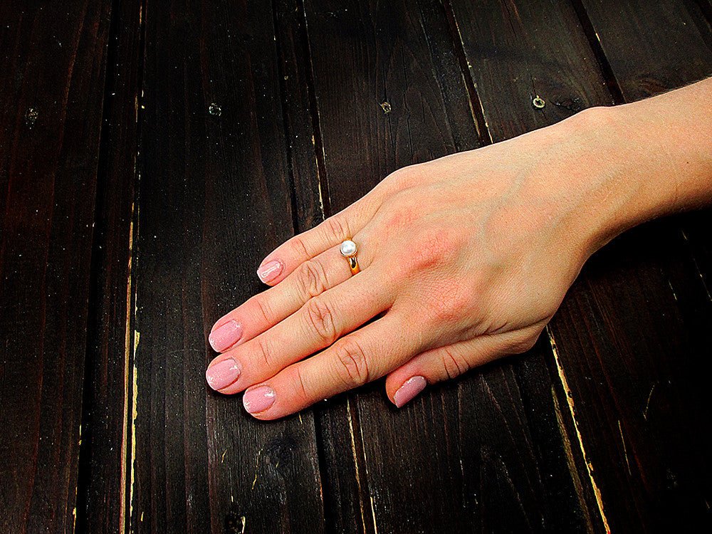 Inel reglabil argint placat cu aur perla de cultura 6 MM - GlamBazaar.ro