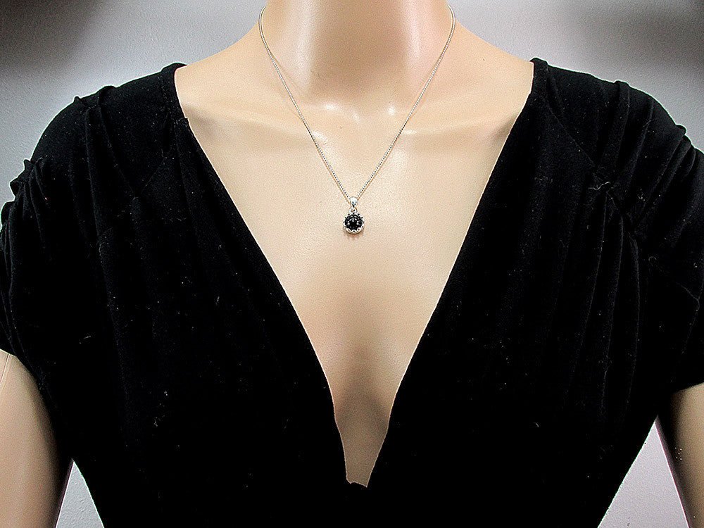 Lantisor argint cu pandantiv coroana onix 8 MM - GlamBazaar.ro